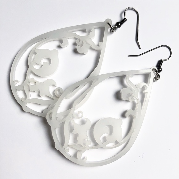 Victorian Art Deco Acrylic Earrings Various Colors - Picture 2 of 8